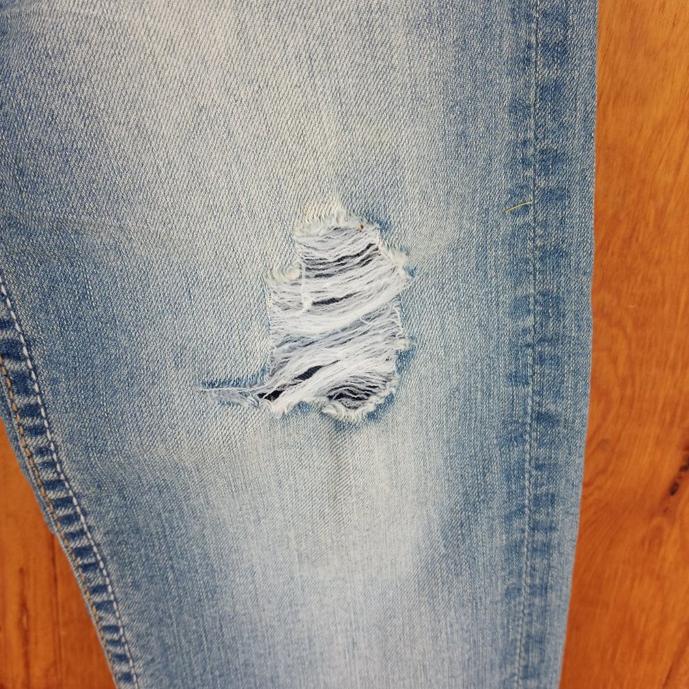 Dollhouse light wash jeans - Picture 7 of 12